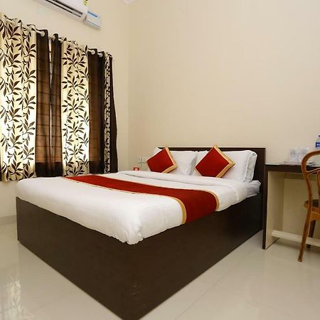 Oyo 9118 Saravana Inn Thiruvananthapuram Kültér fotó