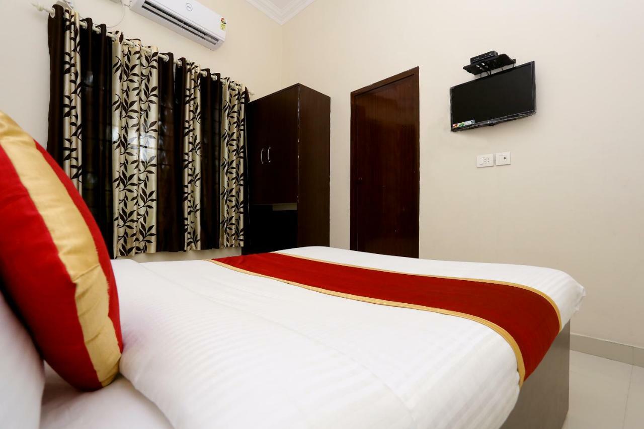 Oyo 9118 Saravana Inn Thiruvananthapuram Kültér fotó