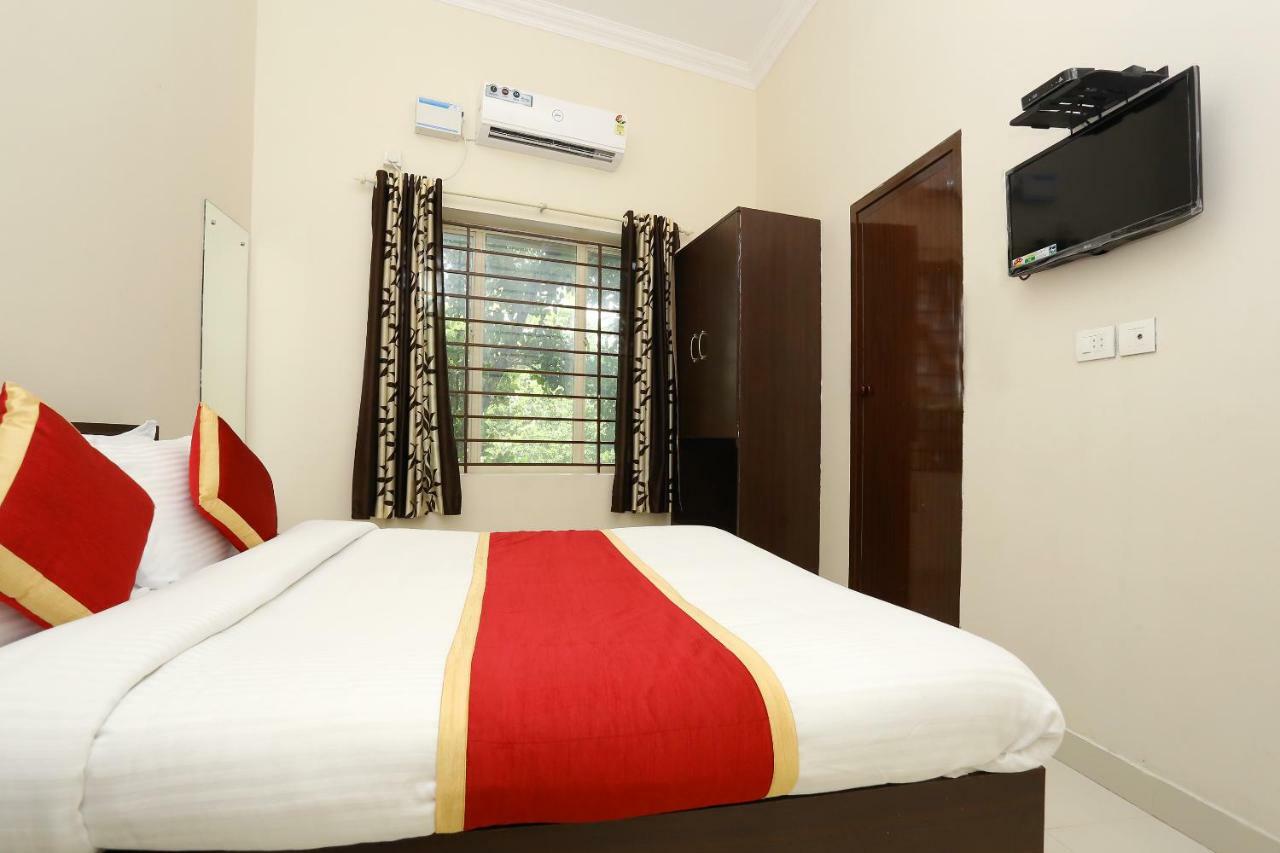 Oyo 9118 Saravana Inn Thiruvananthapuram Kültér fotó