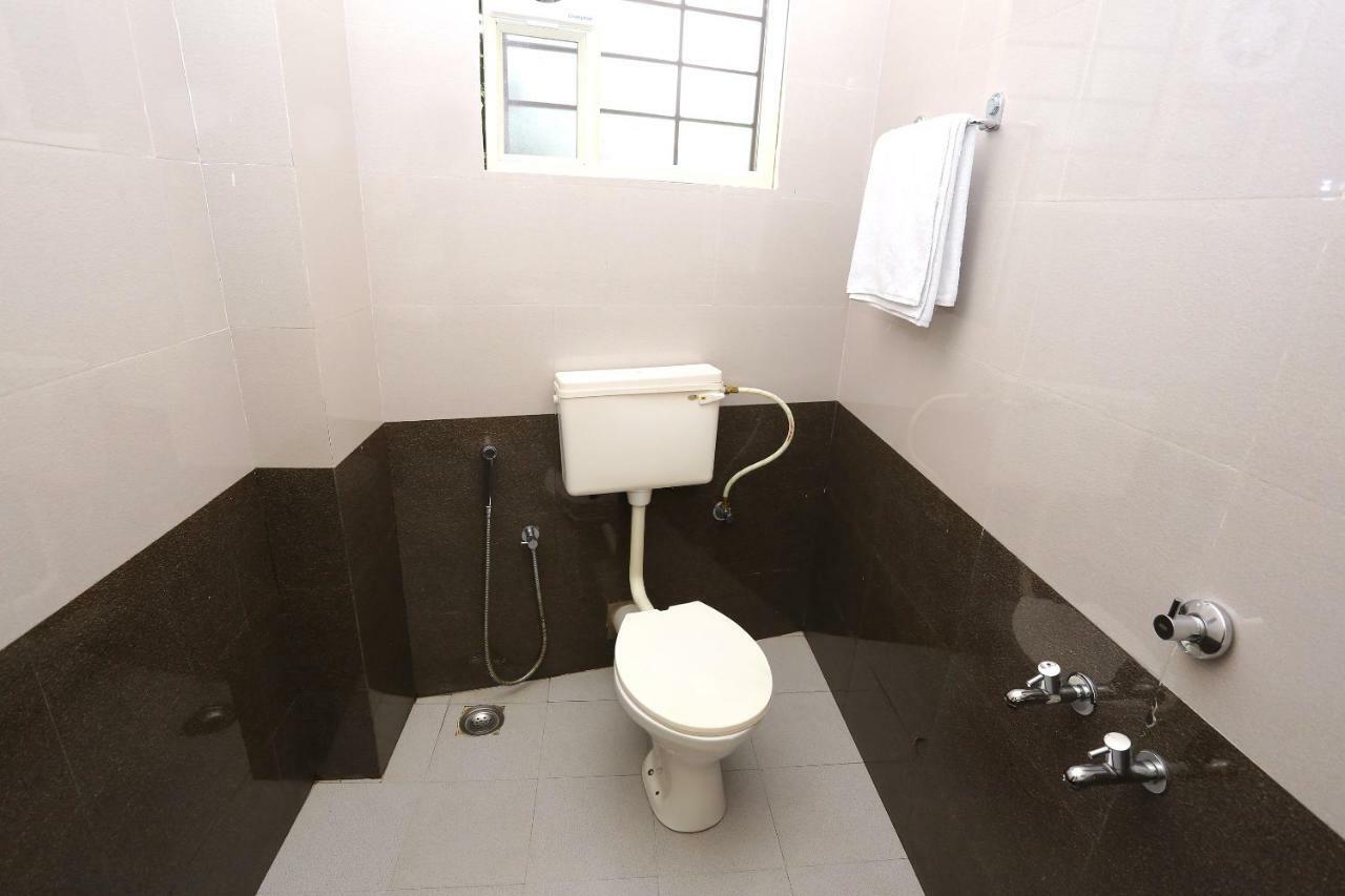 Oyo 9118 Saravana Inn Thiruvananthapuram Kültér fotó