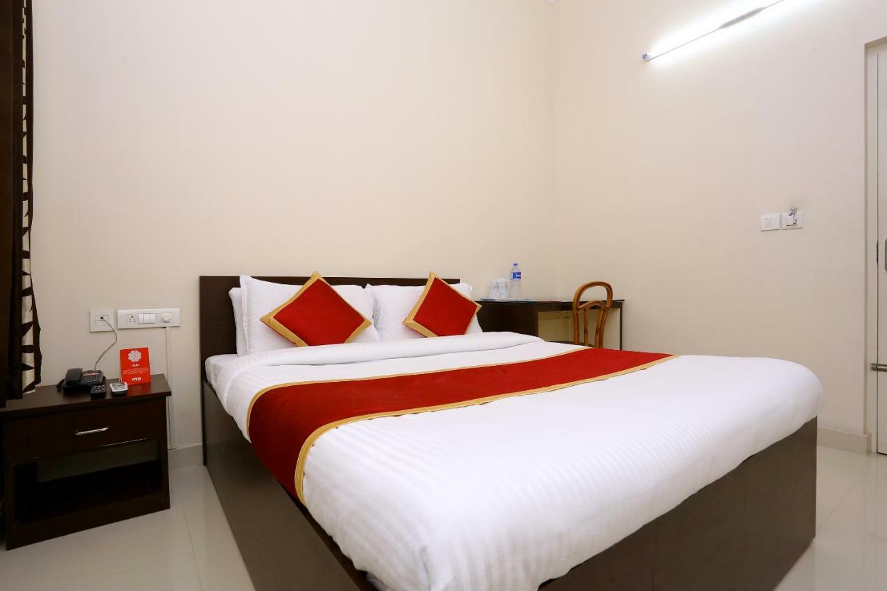Oyo 9118 Saravana Inn Thiruvananthapuram Kültér fotó
